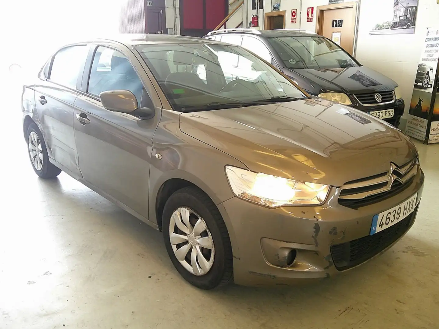 Citroen C-Elysée 1.6HDi Seduction 92 Brun - 2
