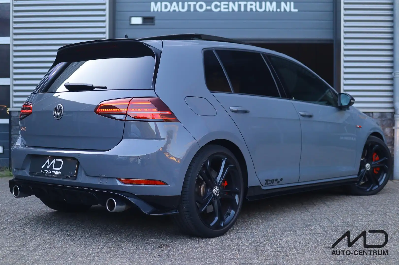 Volkswagen Golf GTI 2.0 TCR| 290pk| Pano| DCC| Full Options Grijs - 2