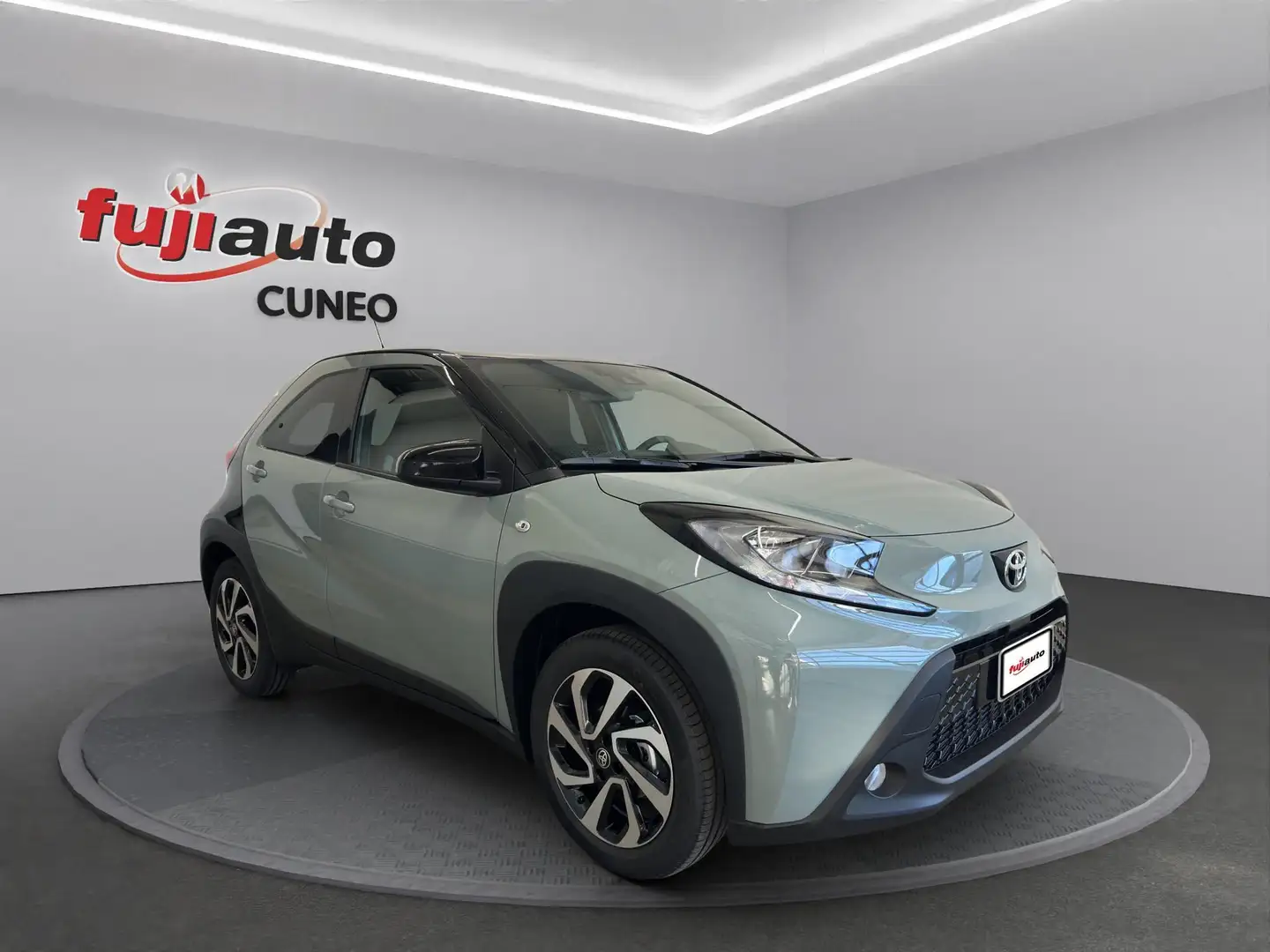 Toyota Aygo X Aygo X 1.0 VVTI 72CV MT Benzina Trend Gris - 2