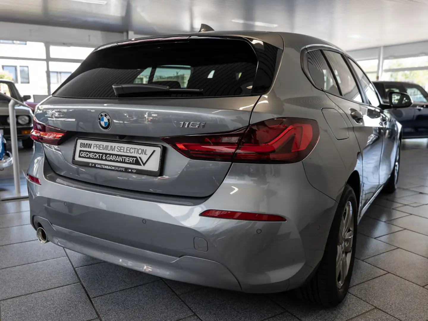 BMW 116 i Advantage PANO LED ALUFELGEN NAVI KAMERA Серый - 2