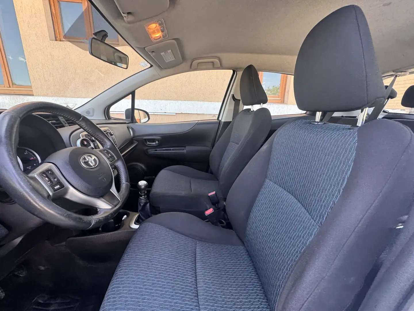 Toyota Yaris 5p 1.3 Luna my03 - 2