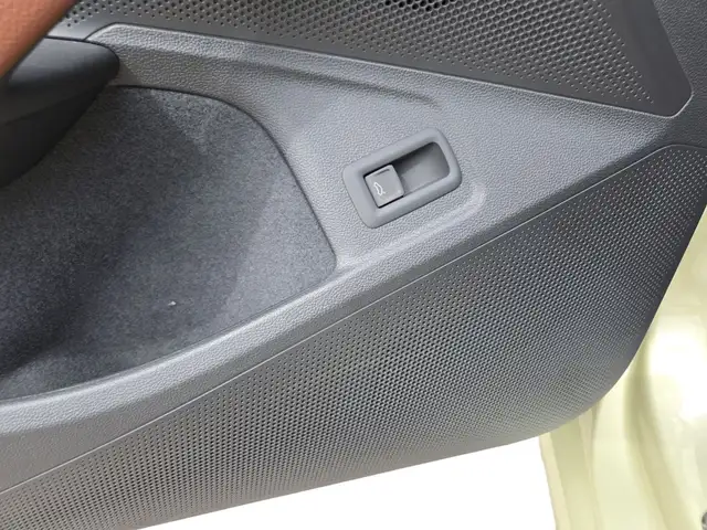 Skoda Superb view 11