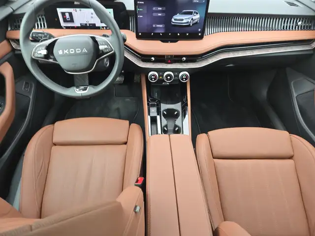 Skoda Superb view 8