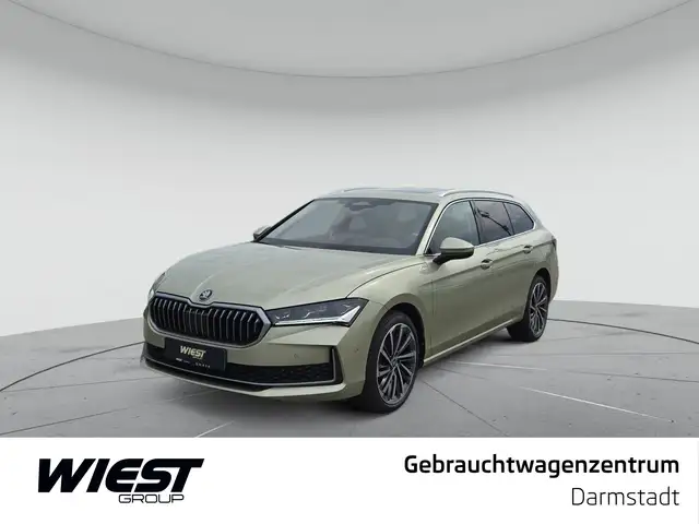 2025 Skoda Superb in Yellow for sale