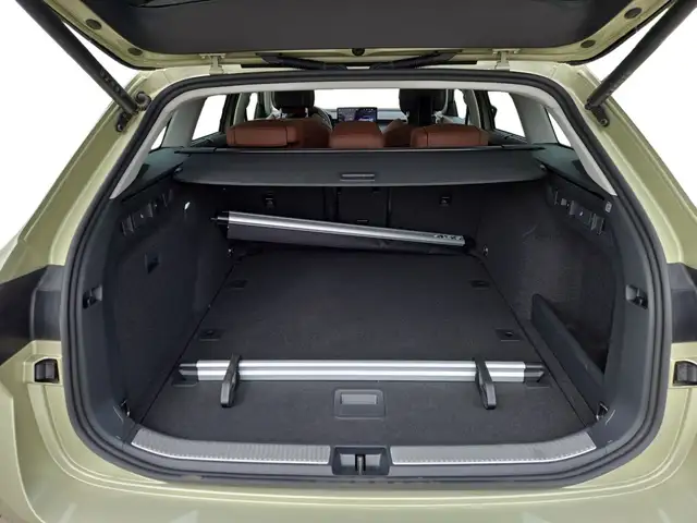 Skoda Superb view 14