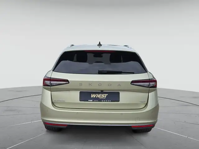 Skoda Superb view 7