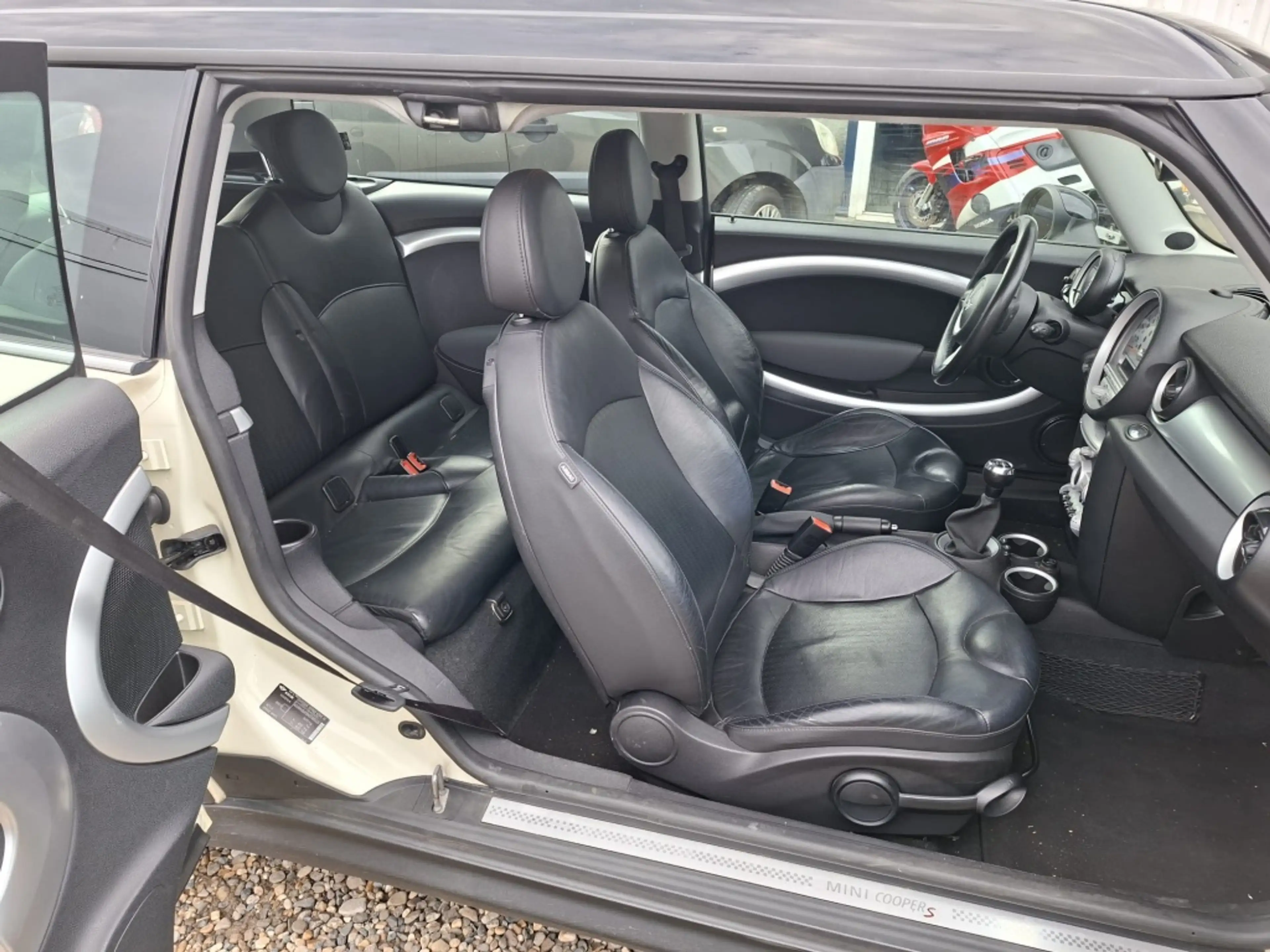 MINI Cooper S Clubman 1.6 — photo 9
