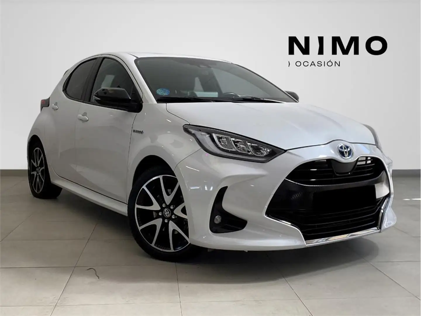 Toyota Yaris 120H 1.5 Style - 1