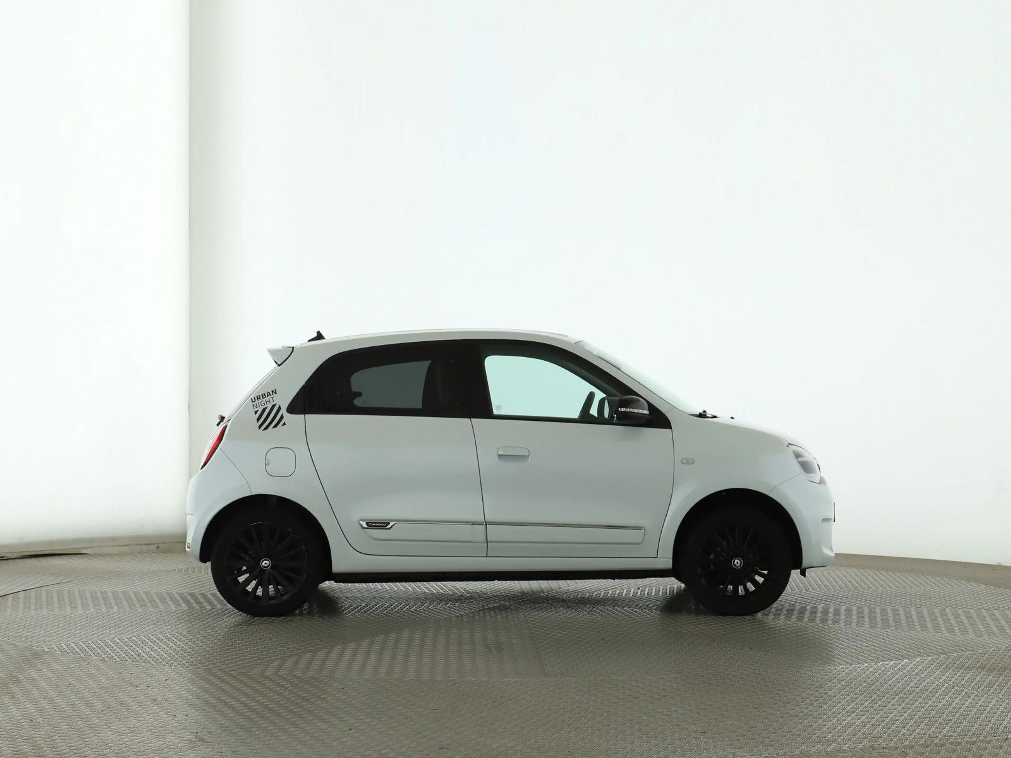 Renault Twingo Urban Night — photo 10