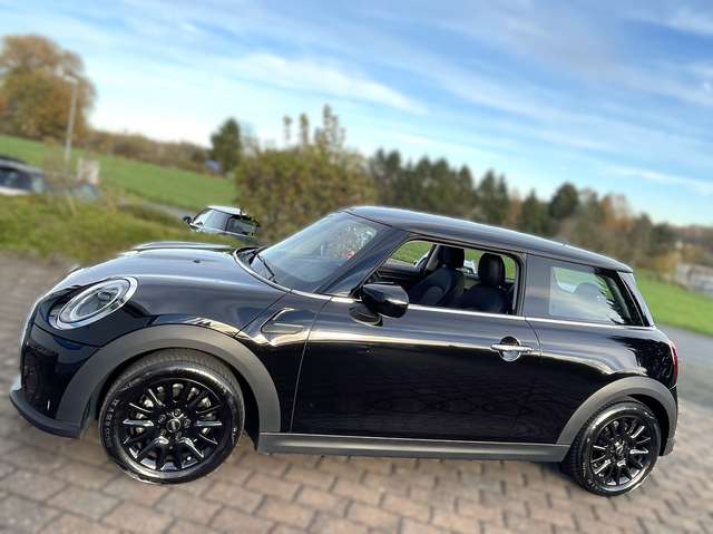 MINI One 3 Trg. LED DAB Scheckheft BMW