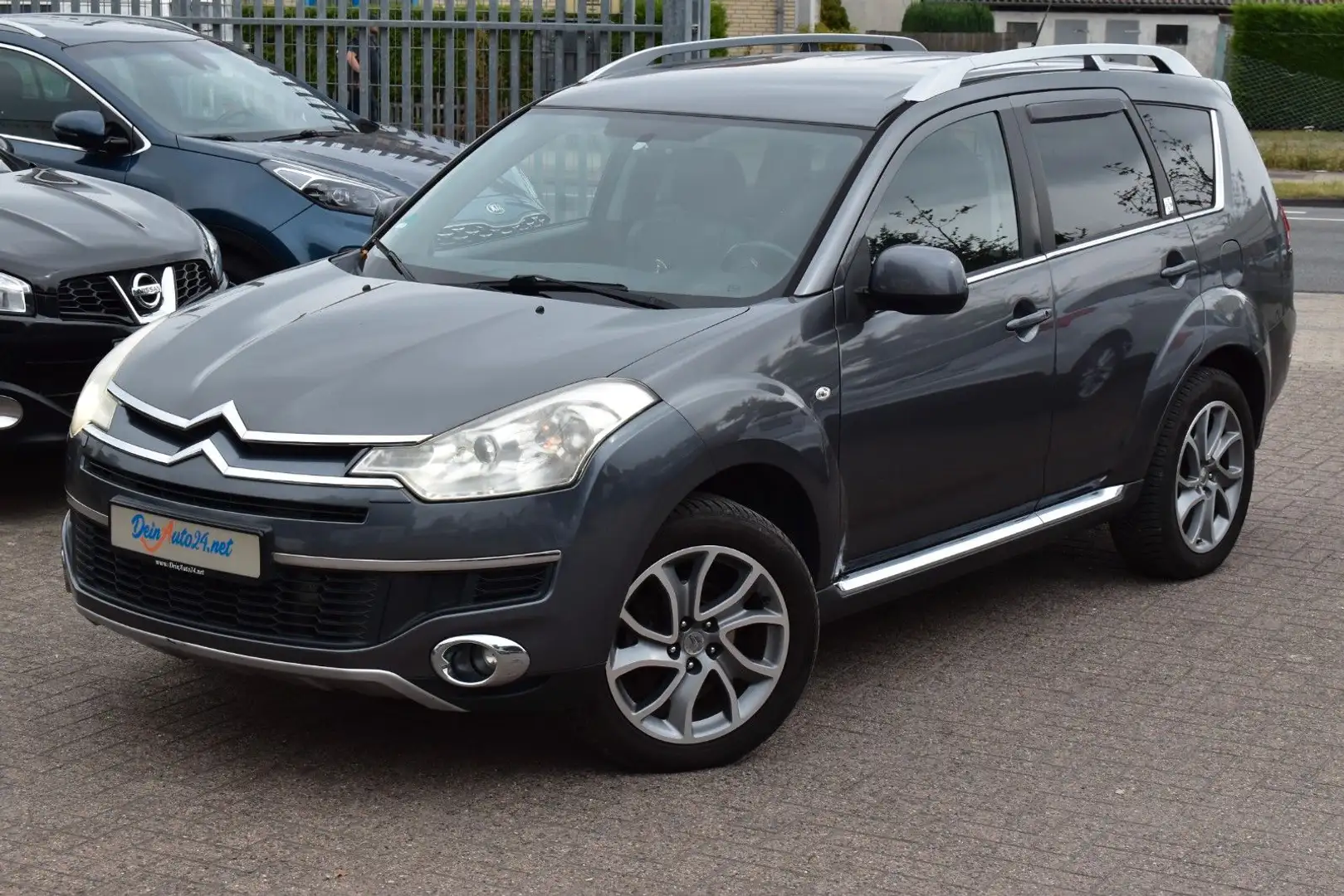 Citroen C-Crosser Exclusive 4x4 Xenon|7Sitzer|Navi|Leder Grau - 1