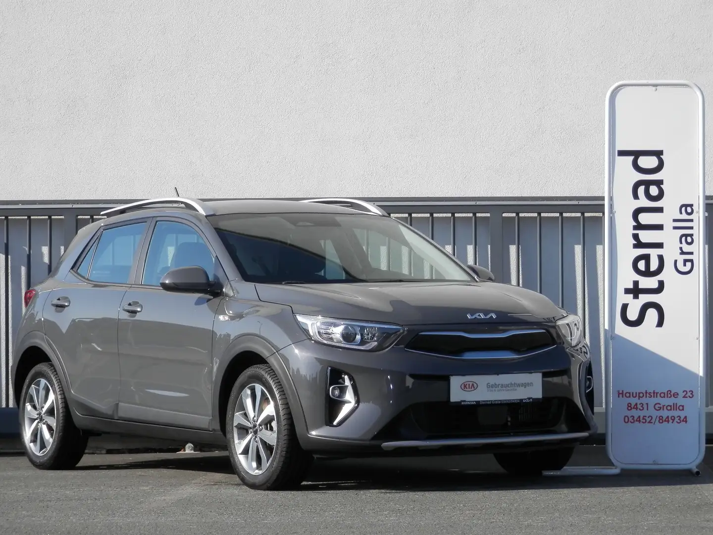 Kia Stonic 1,0 TGDI GPF ISG Silber Grau - 2