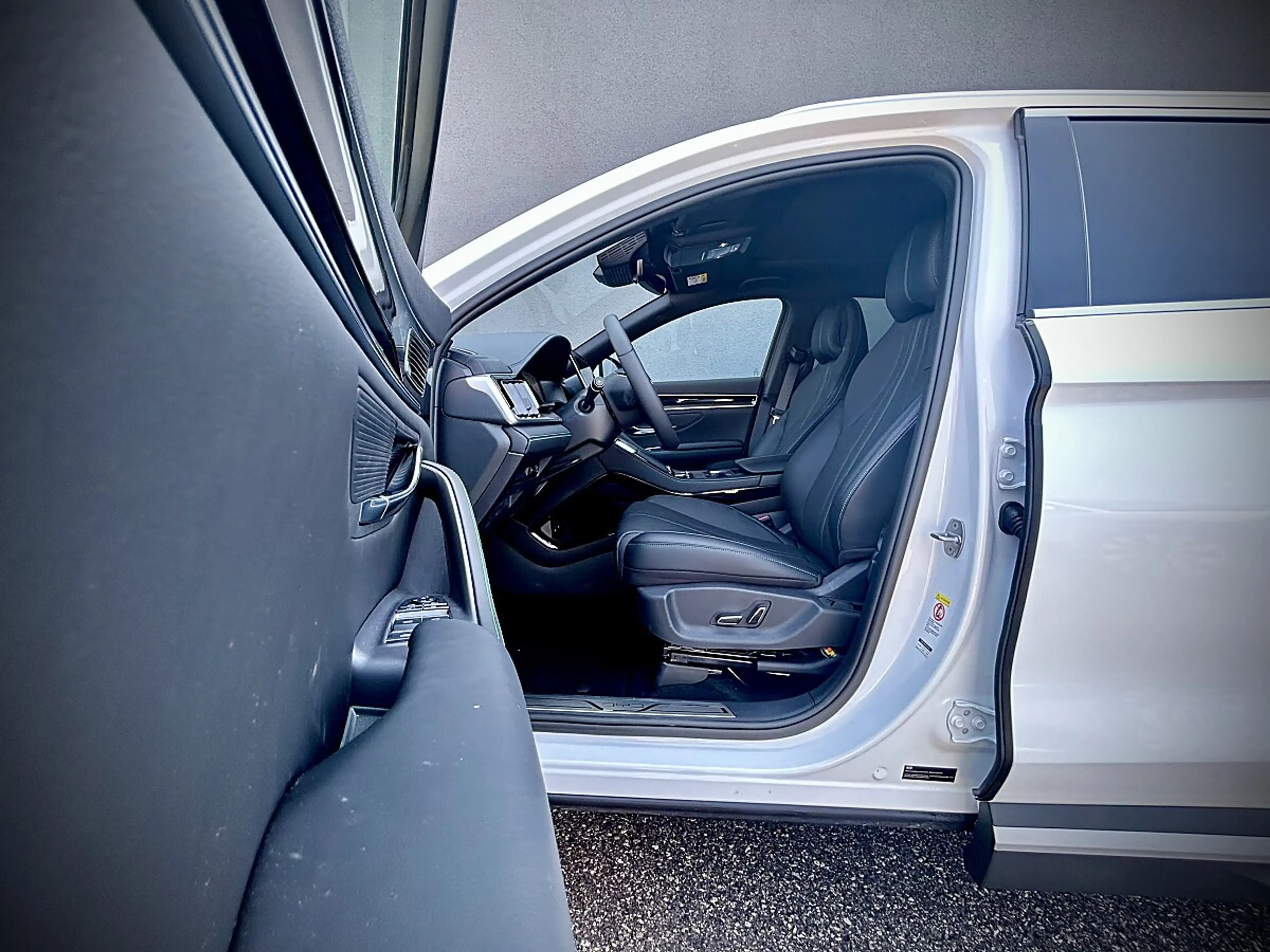 BYD Seal U DM-i PHEV 18,3kWh AWD Design LEASING AKTION — photo 7
