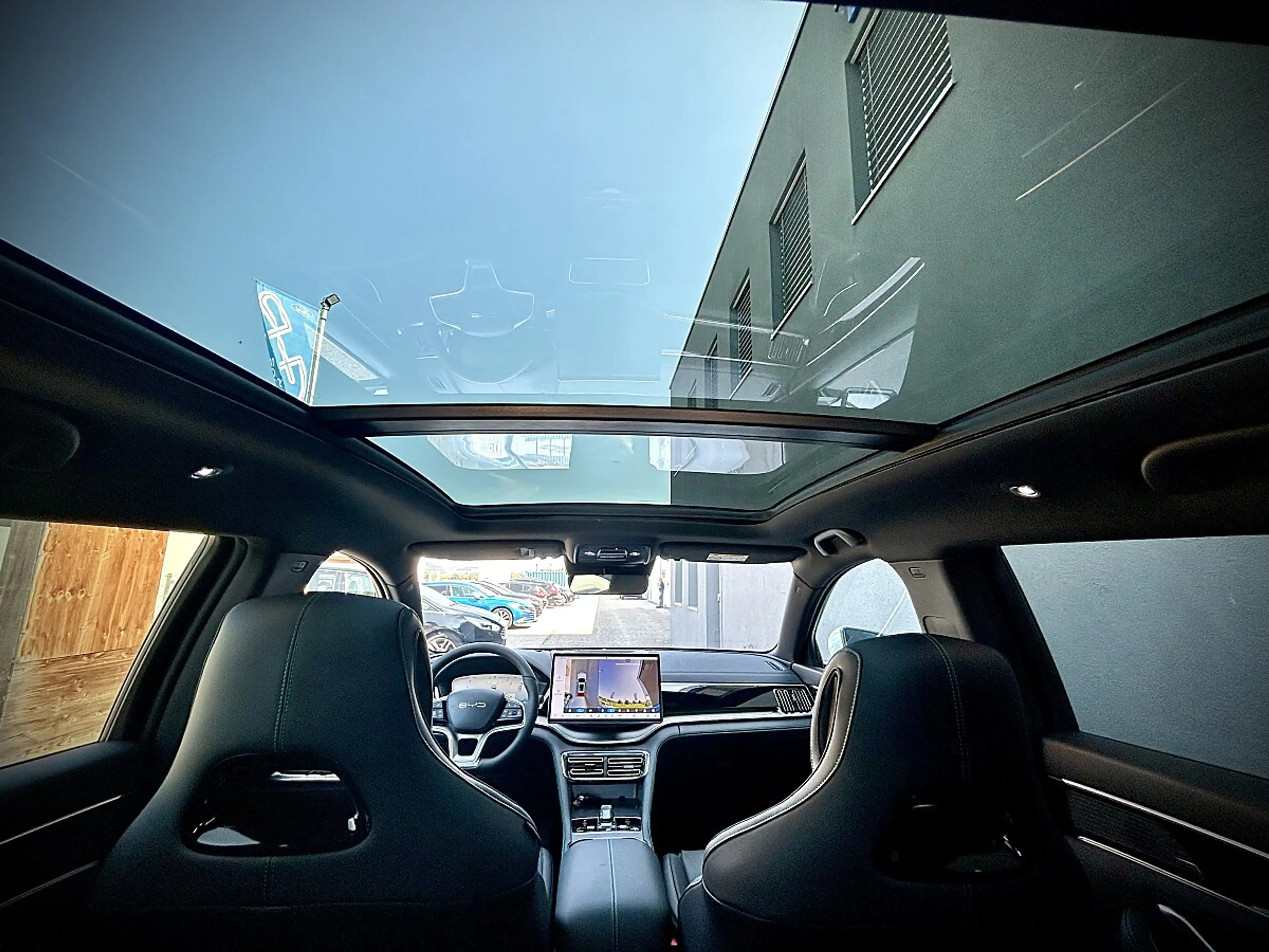 BYD Seal U DM-i PHEV 18,3kWh AWD Design LEASING AKTION — photo 10