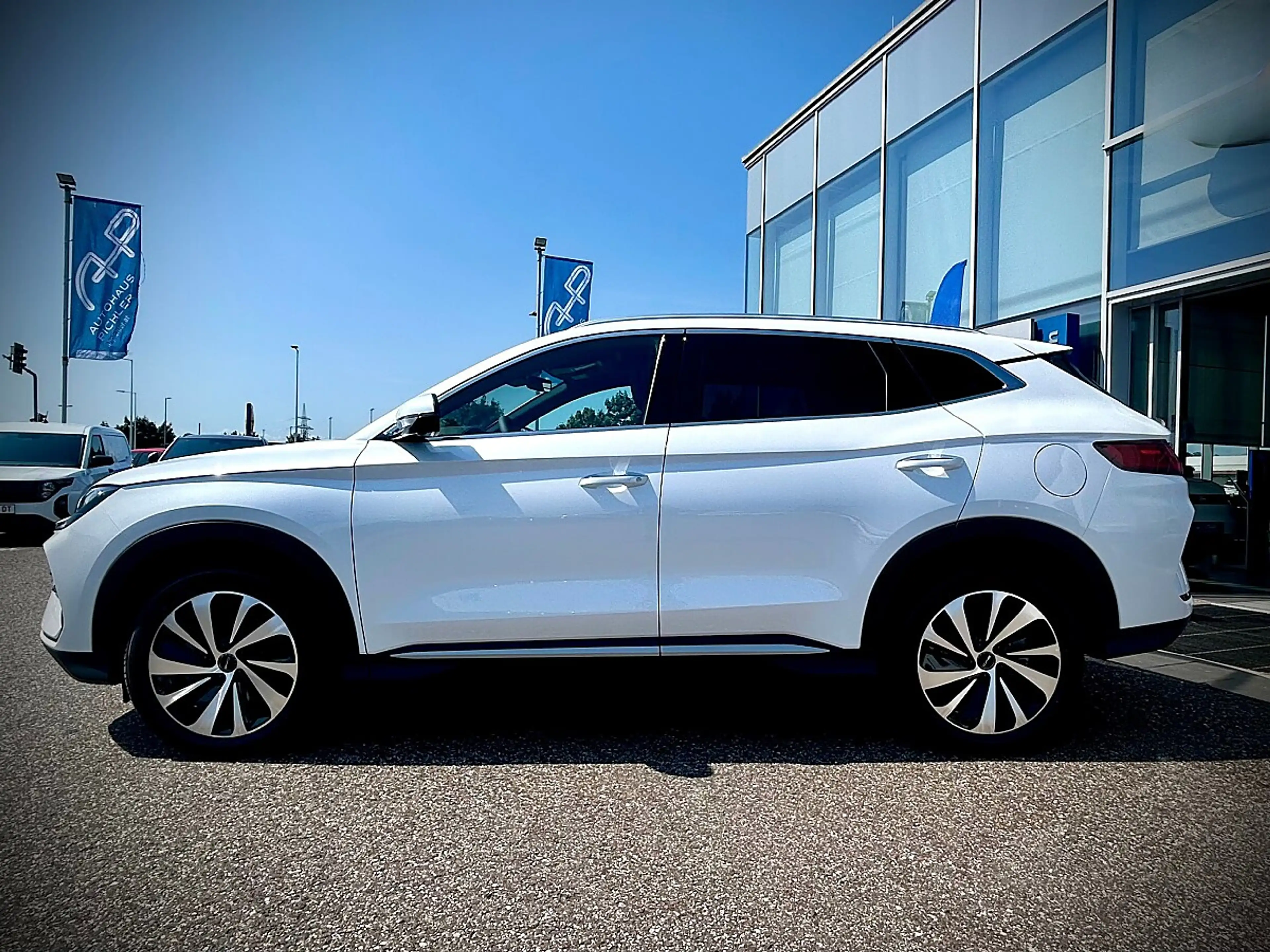 BYD Seal U DM-i PHEV 18,3kWh AWD Design LEASING AKTION — photo 4