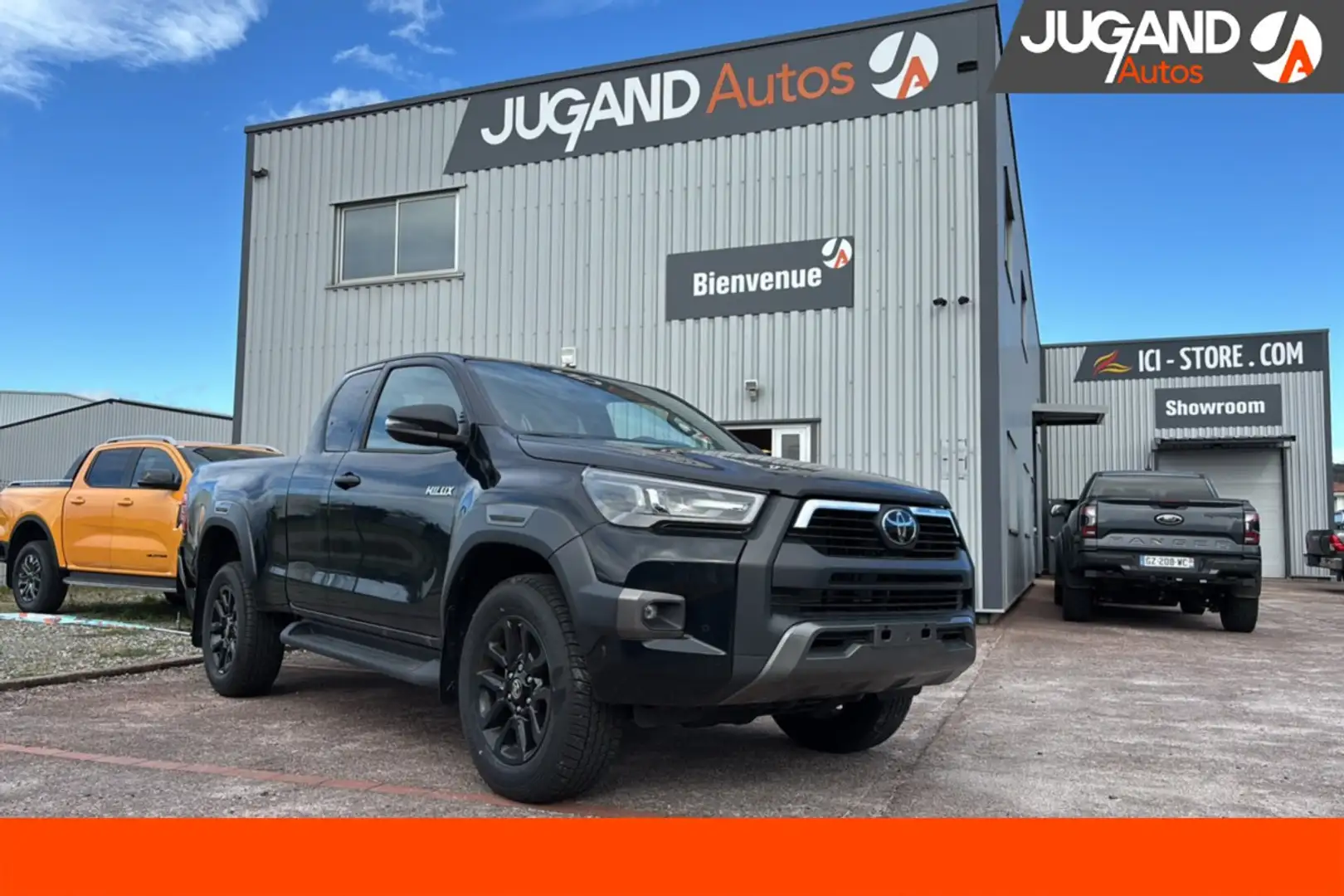 Toyota Hilux X-TRA D-4D 204 BVA INVINCIBLE Noir - 1