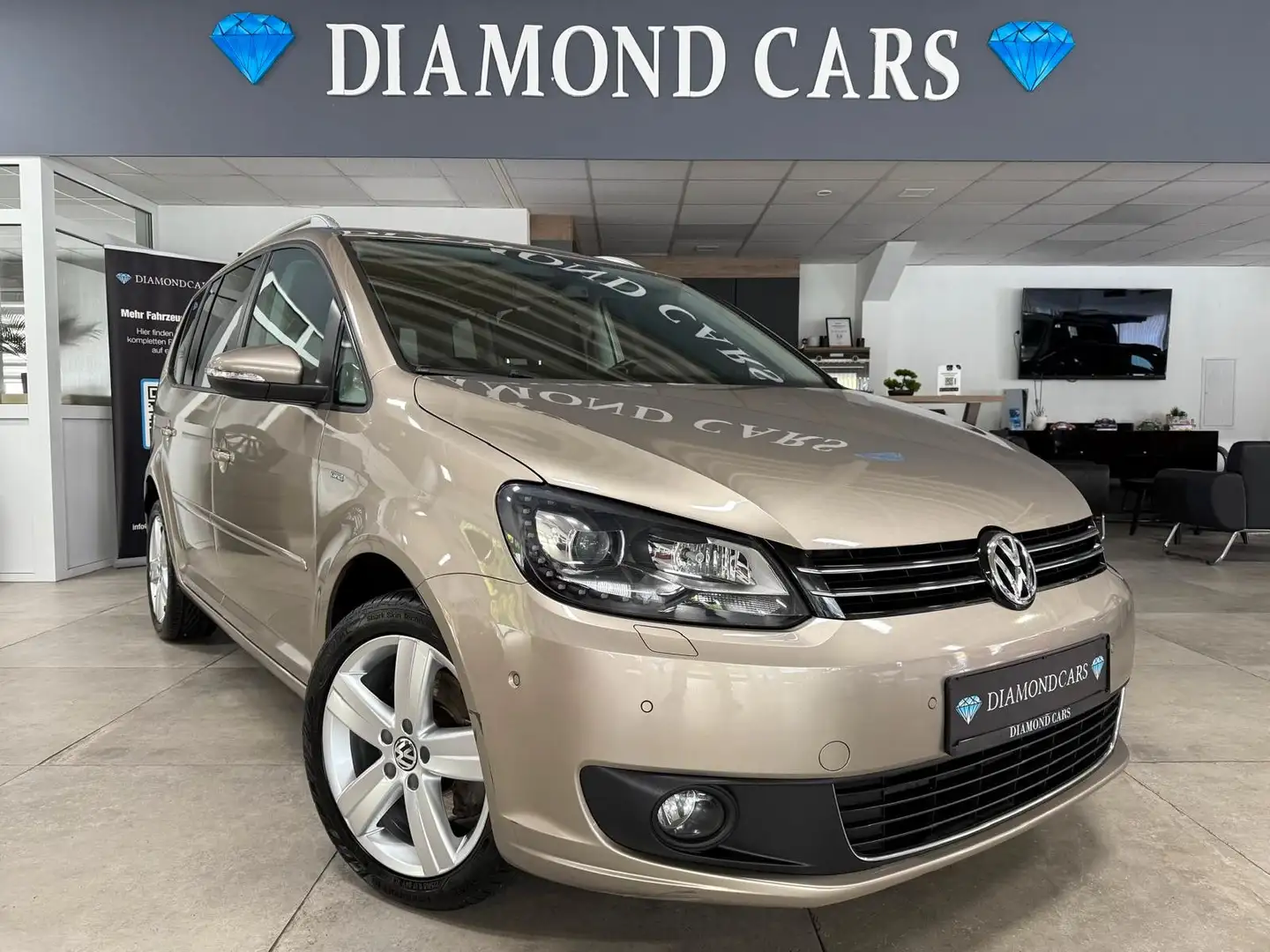 Volkswagen Touran Life *AUTOMATIK*PANO*STANDHEIZUNG* Bej - 1