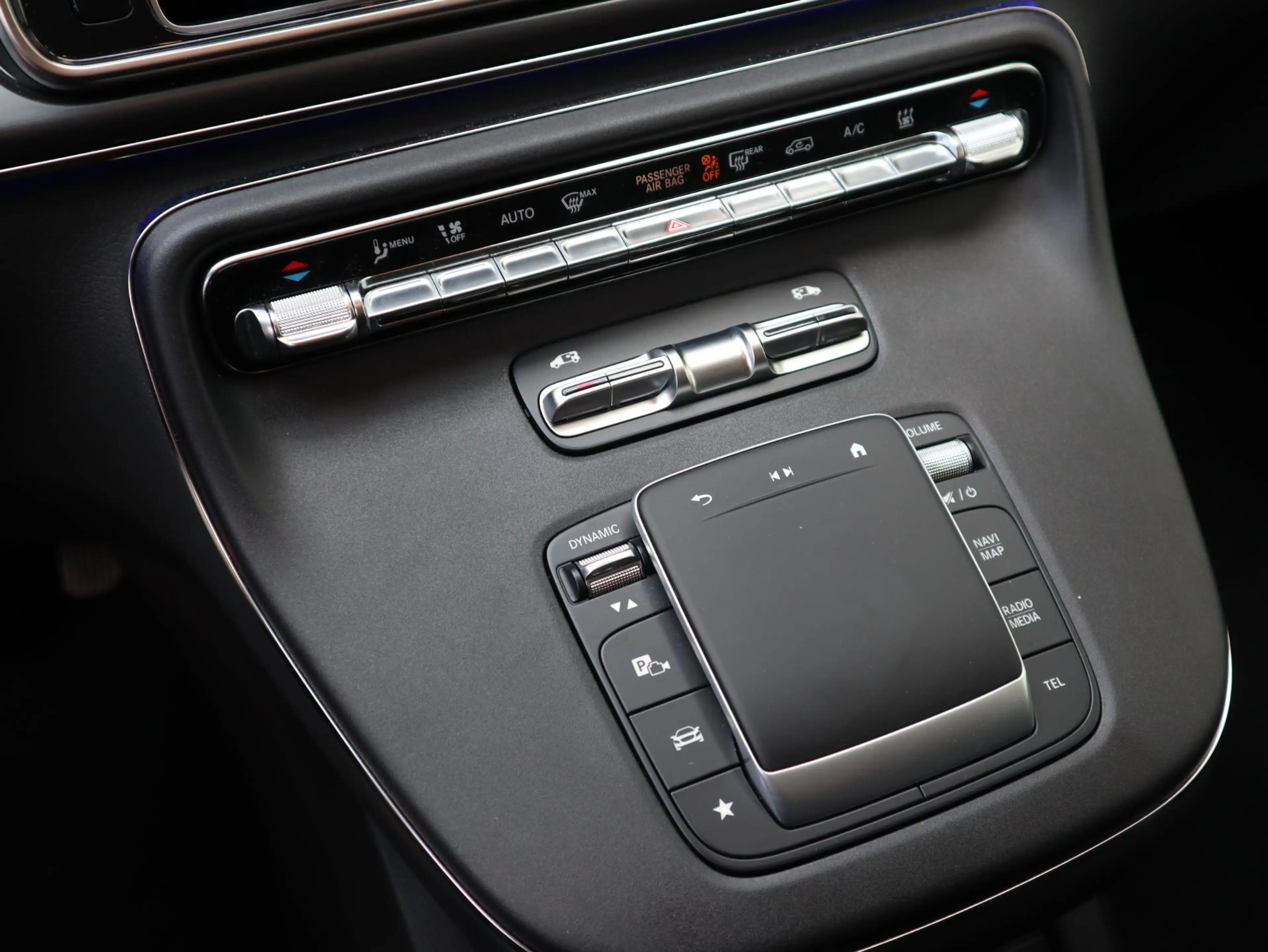 Mercedes-Benz EQV 300 90 kWh L2 Avantgarde AMG - elc. Schuif - AIRMATIC — photo 15