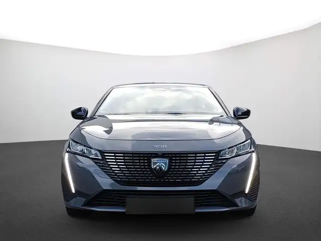 Peugeot 308 view 2