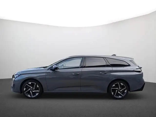 Peugeot 308 view 4