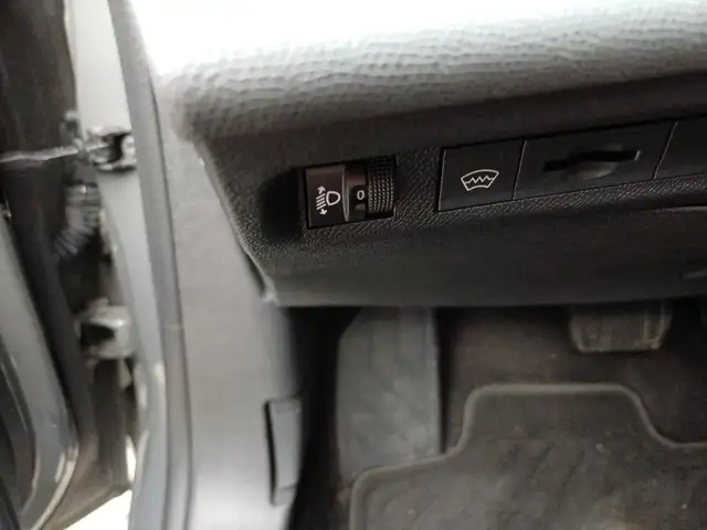 Peugeot 308 view 5