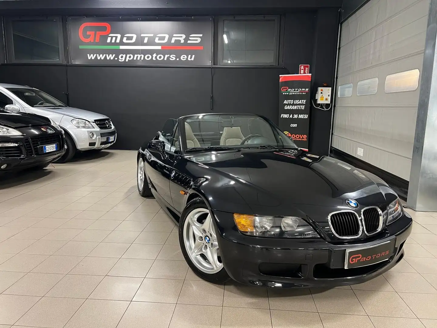 BMW Z3 1.9 Cabrio ITALIANA ! ARIA COND.! CAPOTE ELETTRICA Schwarz - 1
