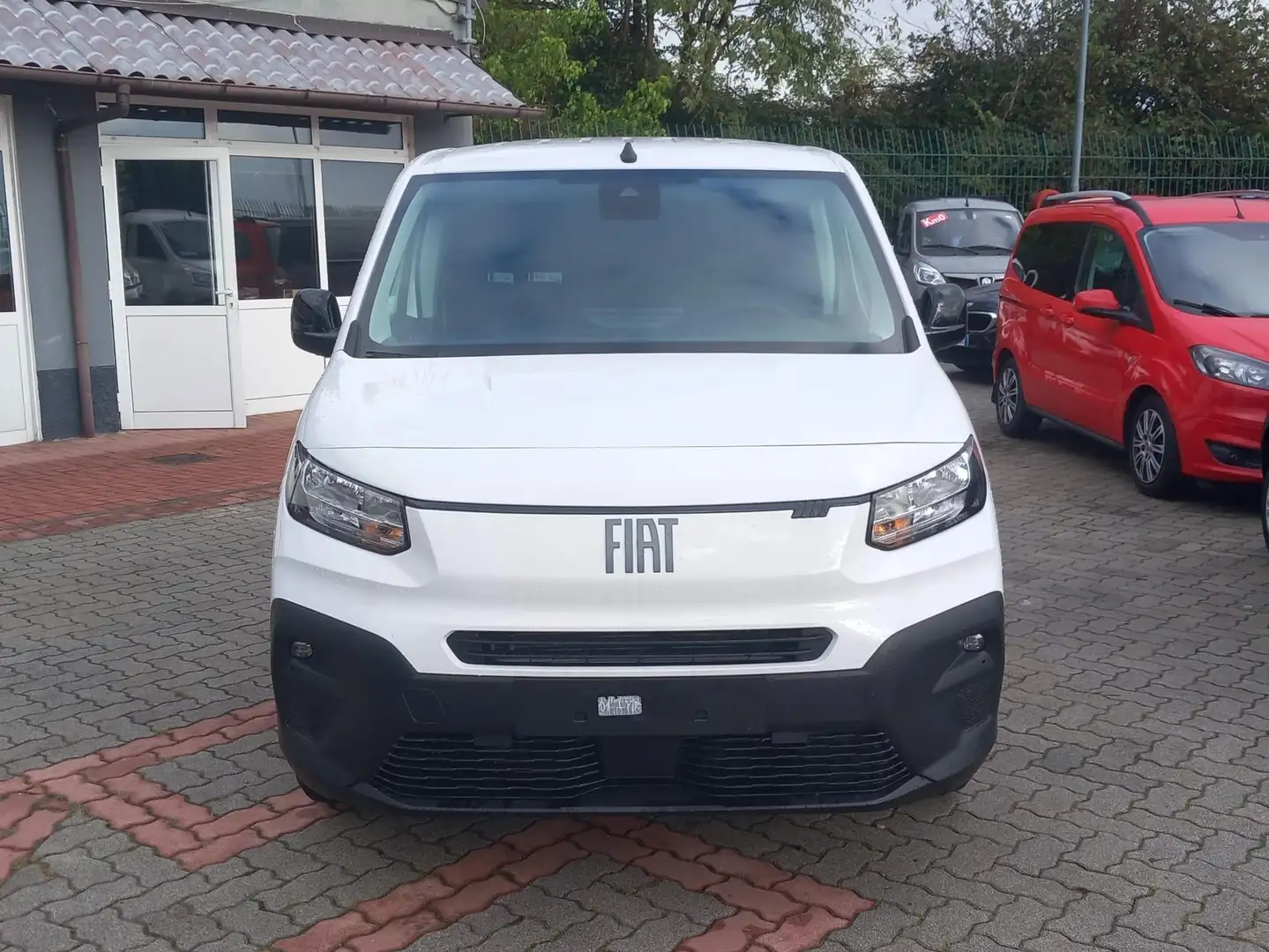 Fiat Doblo Passo Lungo 1.5 BlueHdi 100cv PL-TN Van Bianco - 2