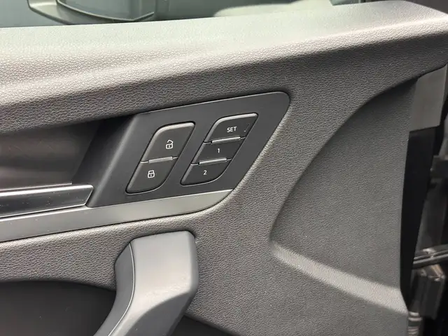 Audi Q5 view 14
