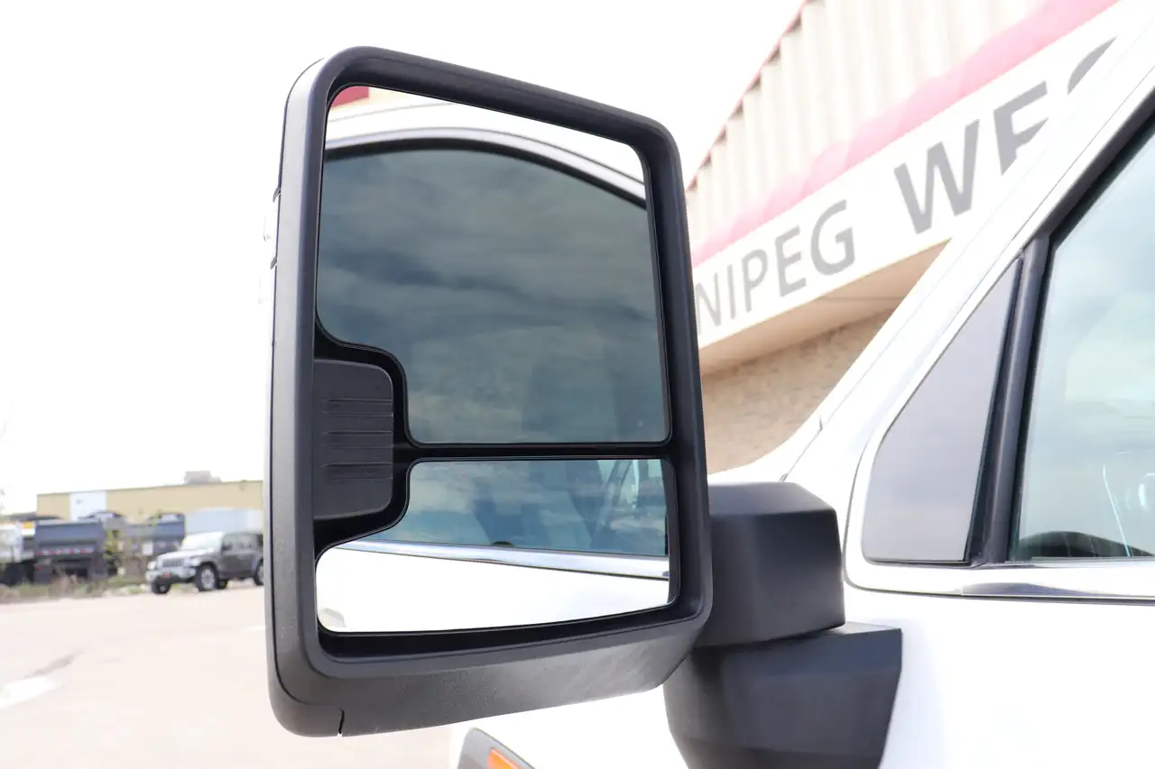 GMC Sierra 3500HD снимка GMC Sierra 3500HD