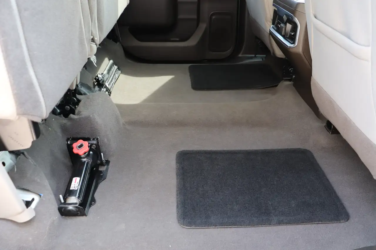 GMC Sierra 3500HD снимка GMC Sierra 3500HD