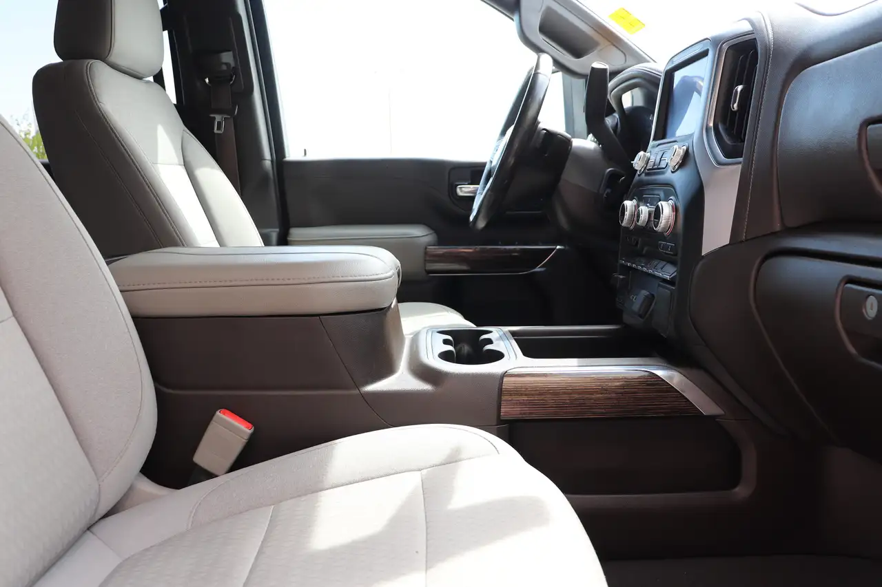 GMC Sierra 3500HD снимка GMC Sierra 3500HD
