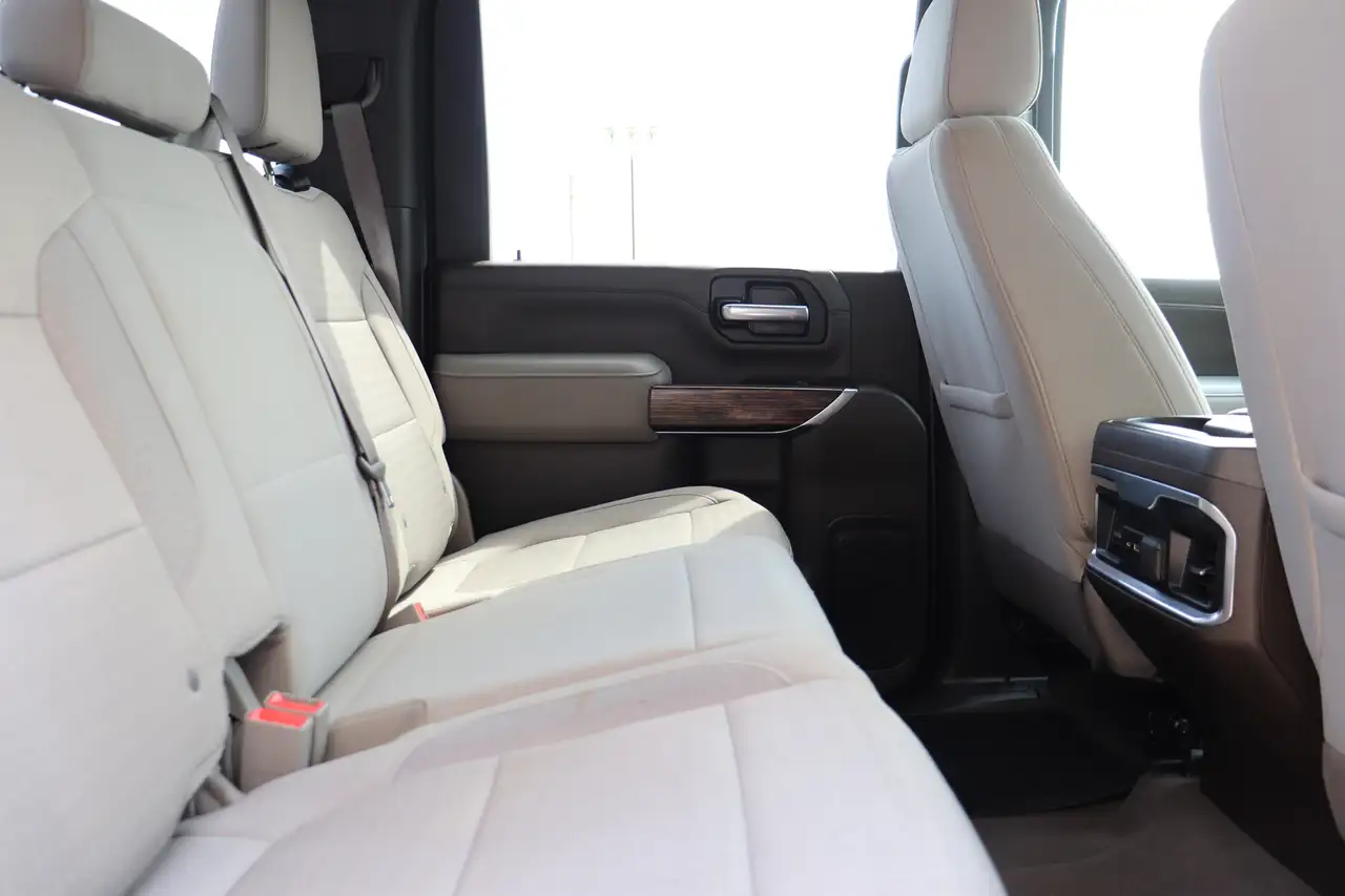 GMC Sierra 3500HD снимка GMC Sierra 3500HD