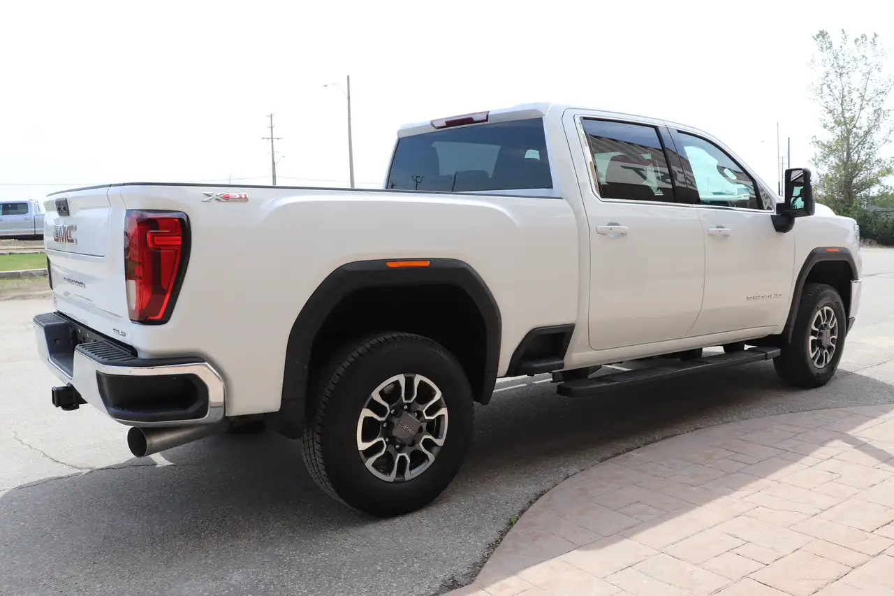 GMC Sierra 3500HD снимка GMC Sierra 3500HD