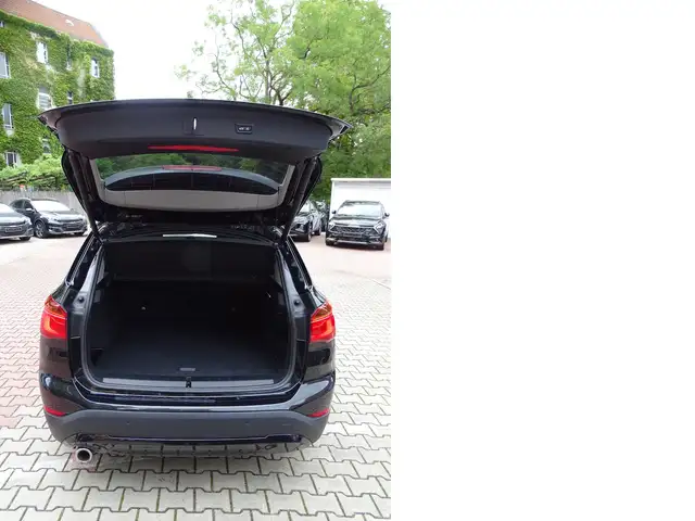 BMW X1 view 6