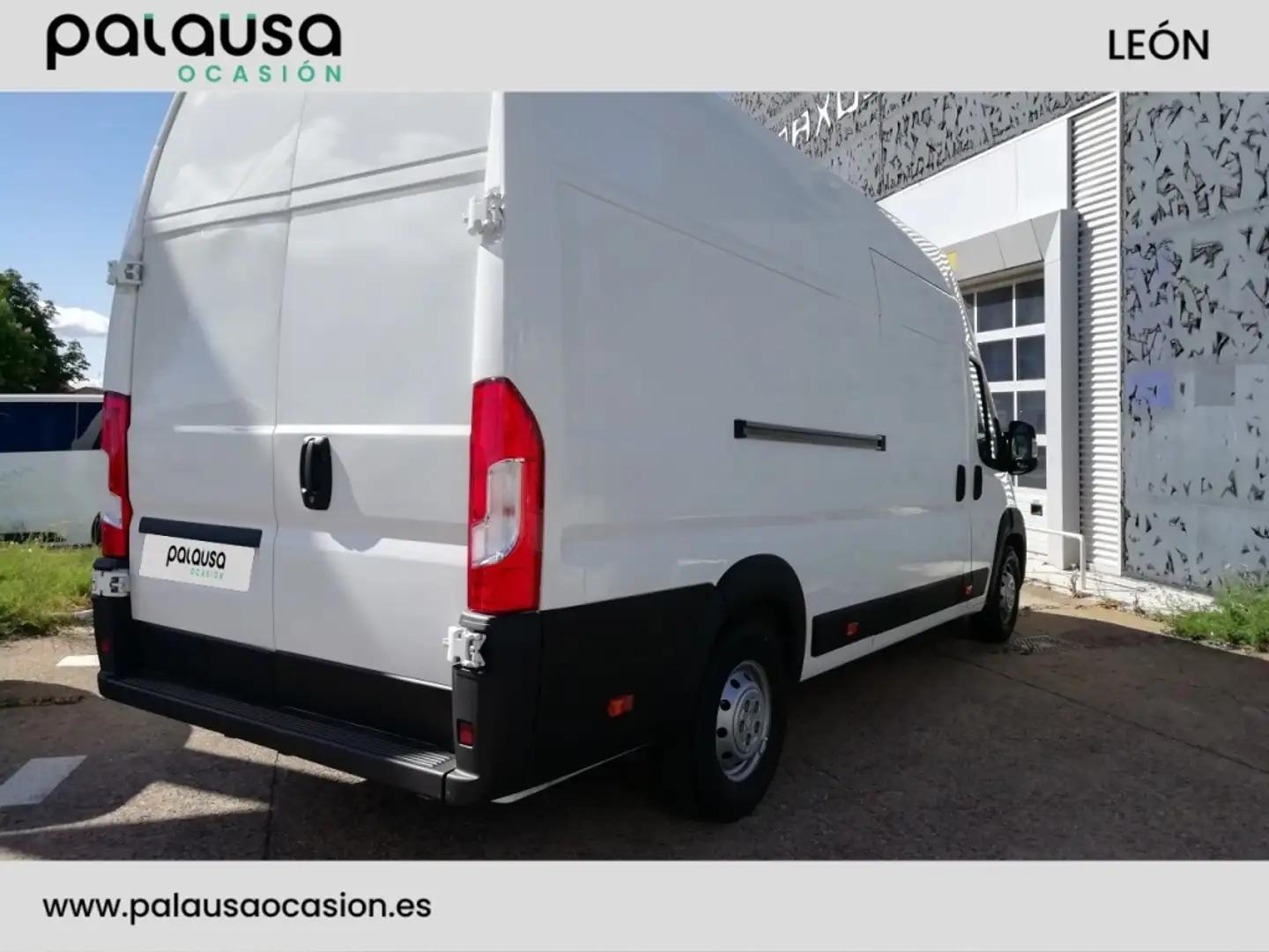 Citroen Jumper Camión DCb. 2.2BlueHDi 35 L4 Heavy 140 Blanc - 2