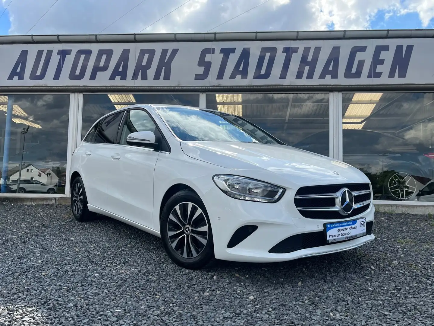 Mercedes-Benz B 180 d 2.0l Style SHZ/TEMPO/SPUR/CarPlay/DAB Weiß - 1