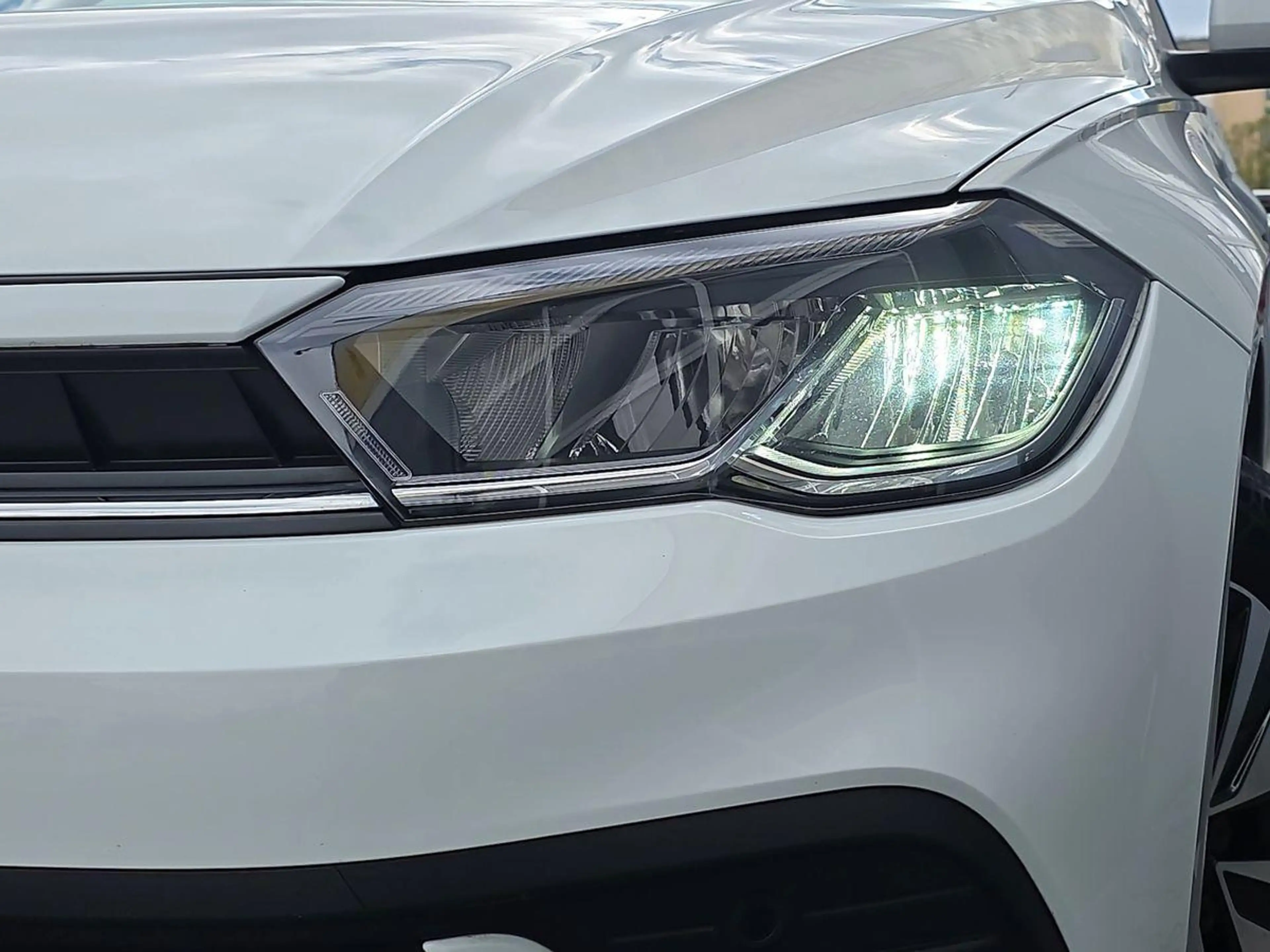 Volkswagen Polo 1.0 TSI V-COCK NAVI  LED KLIMA-AUTO SPURH APP — photo 5
