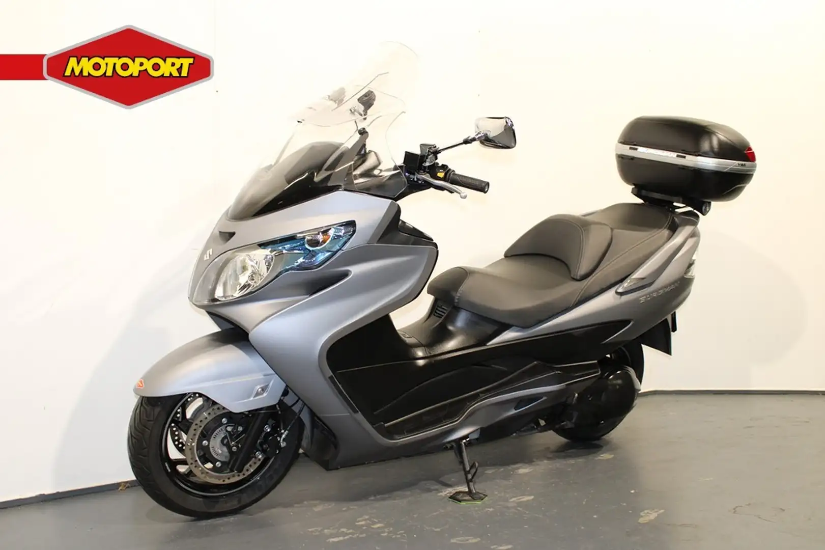 Suzuki Burgman 400 AN A Zwart - 2