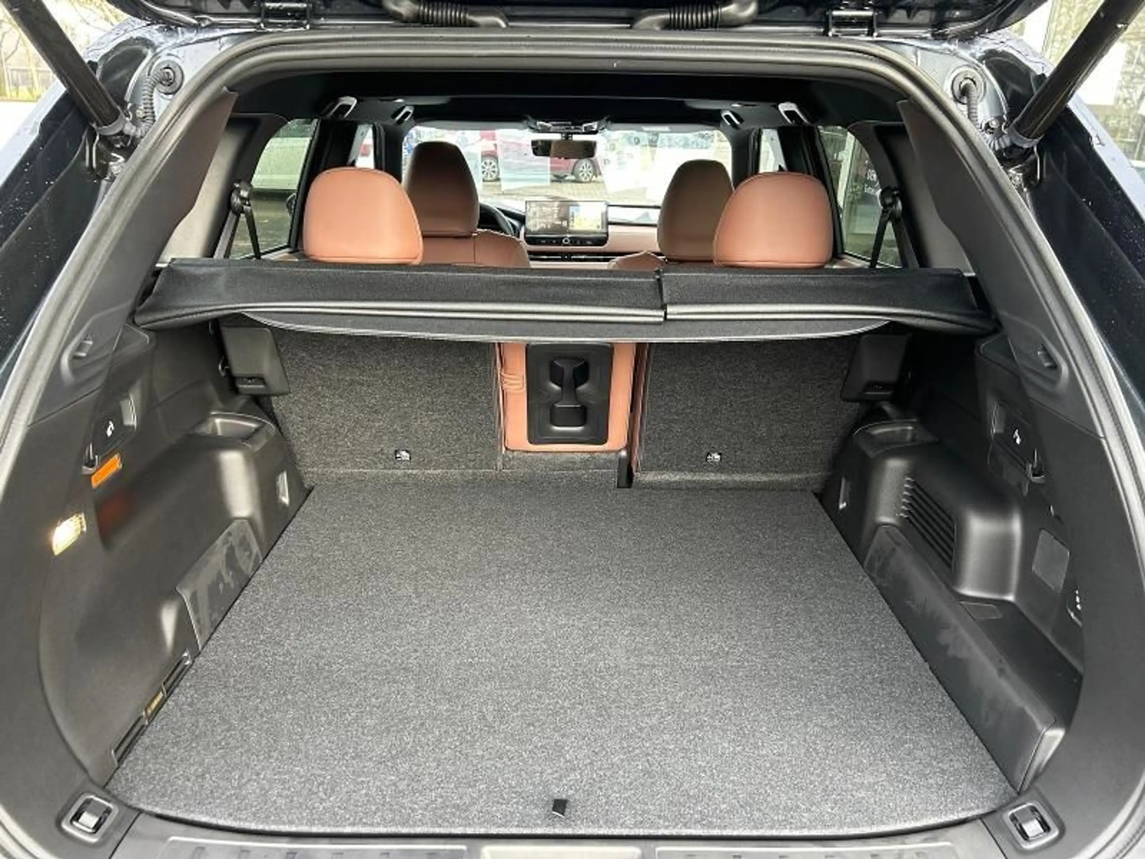 Mitsubishi Outlander 2.4L PHEV TOP Luxury-Paket 2-Farb*4WD* — photo 6