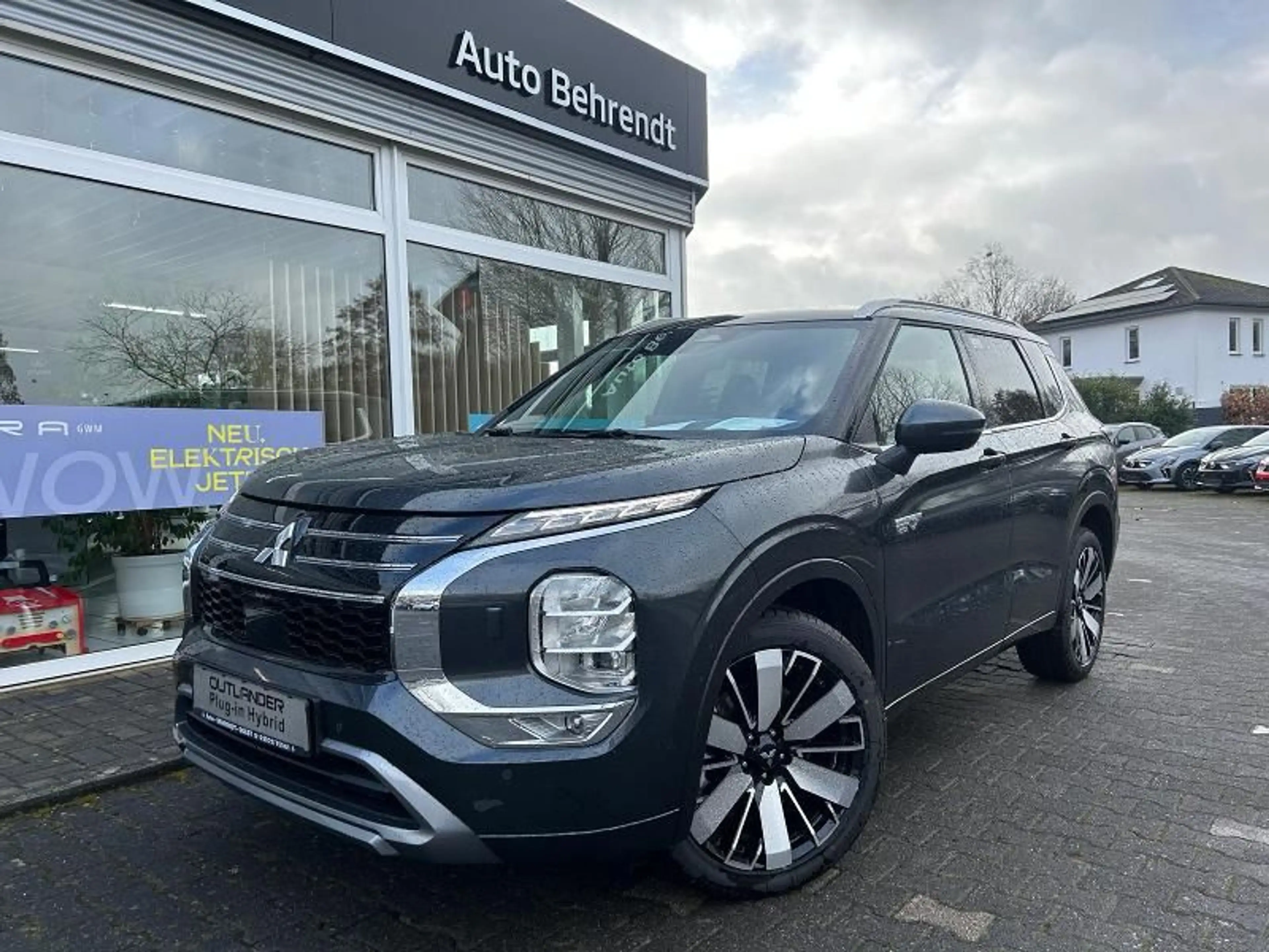 Mitsubishi Outlander 2.4L PHEV TOP Luxury-Paket 2-Farb*4WD*