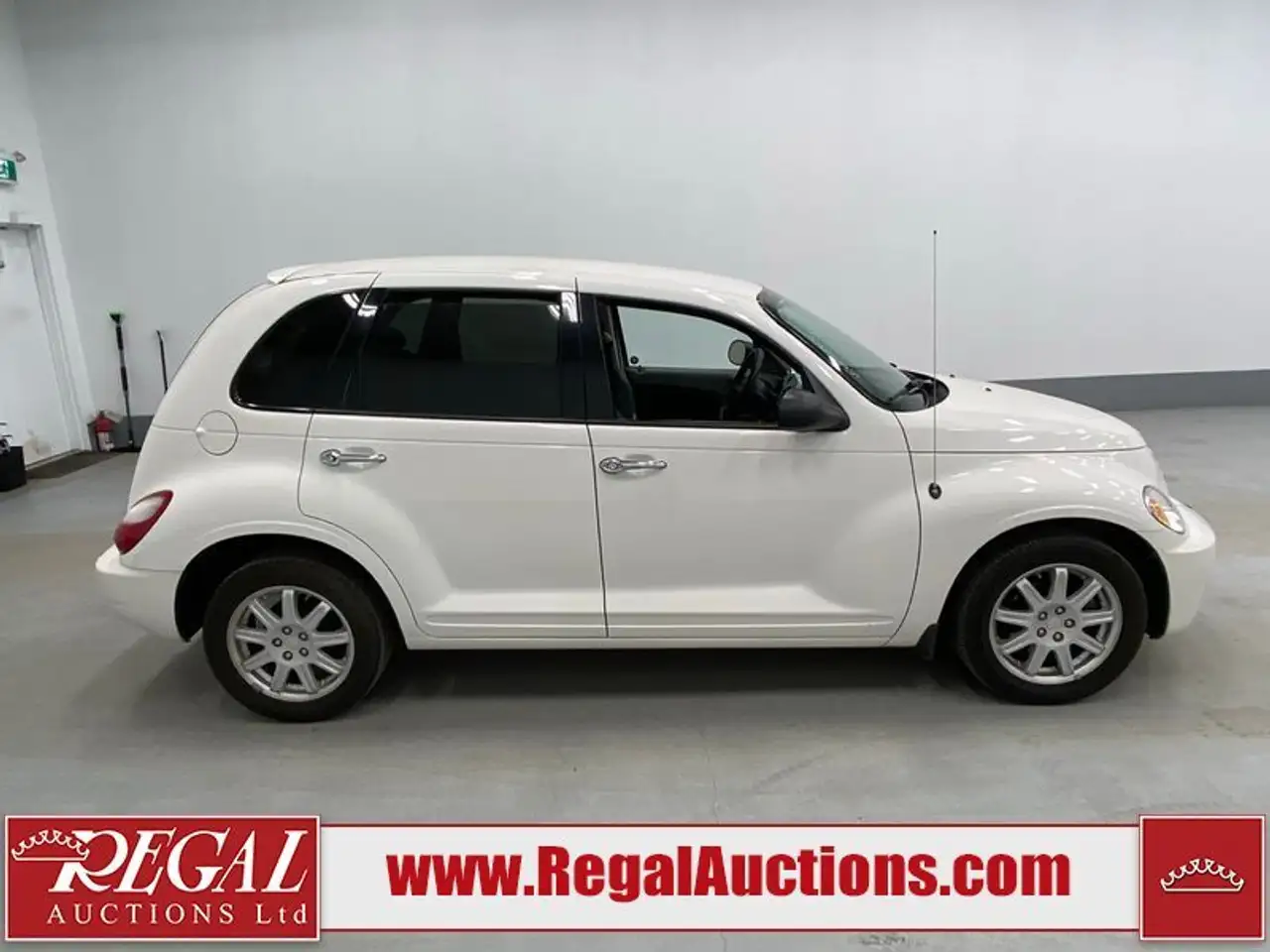 Chrysler PT Cruiser photo Chrysler PT Cruiser