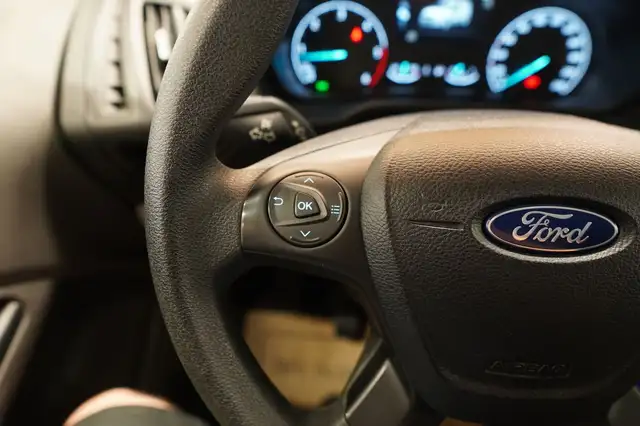 Ford Transit Connect view 20
