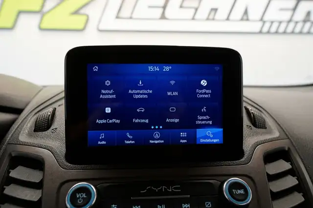 Ford Transit Connect view 27