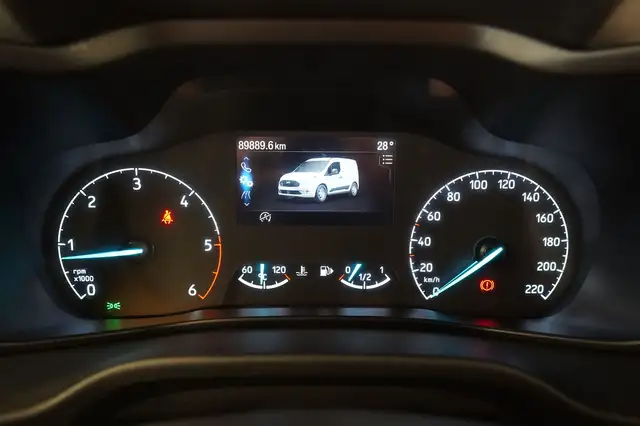 Ford Transit Connect view 22