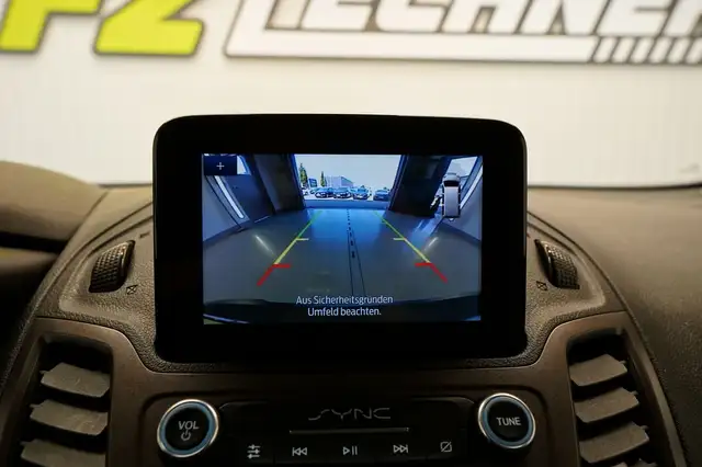 Ford Transit Connect view 28