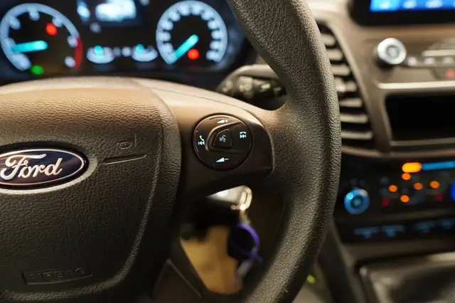 Ford Transit Connect view 21