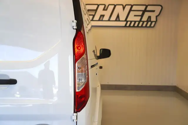 Ford Transit Connect view 6