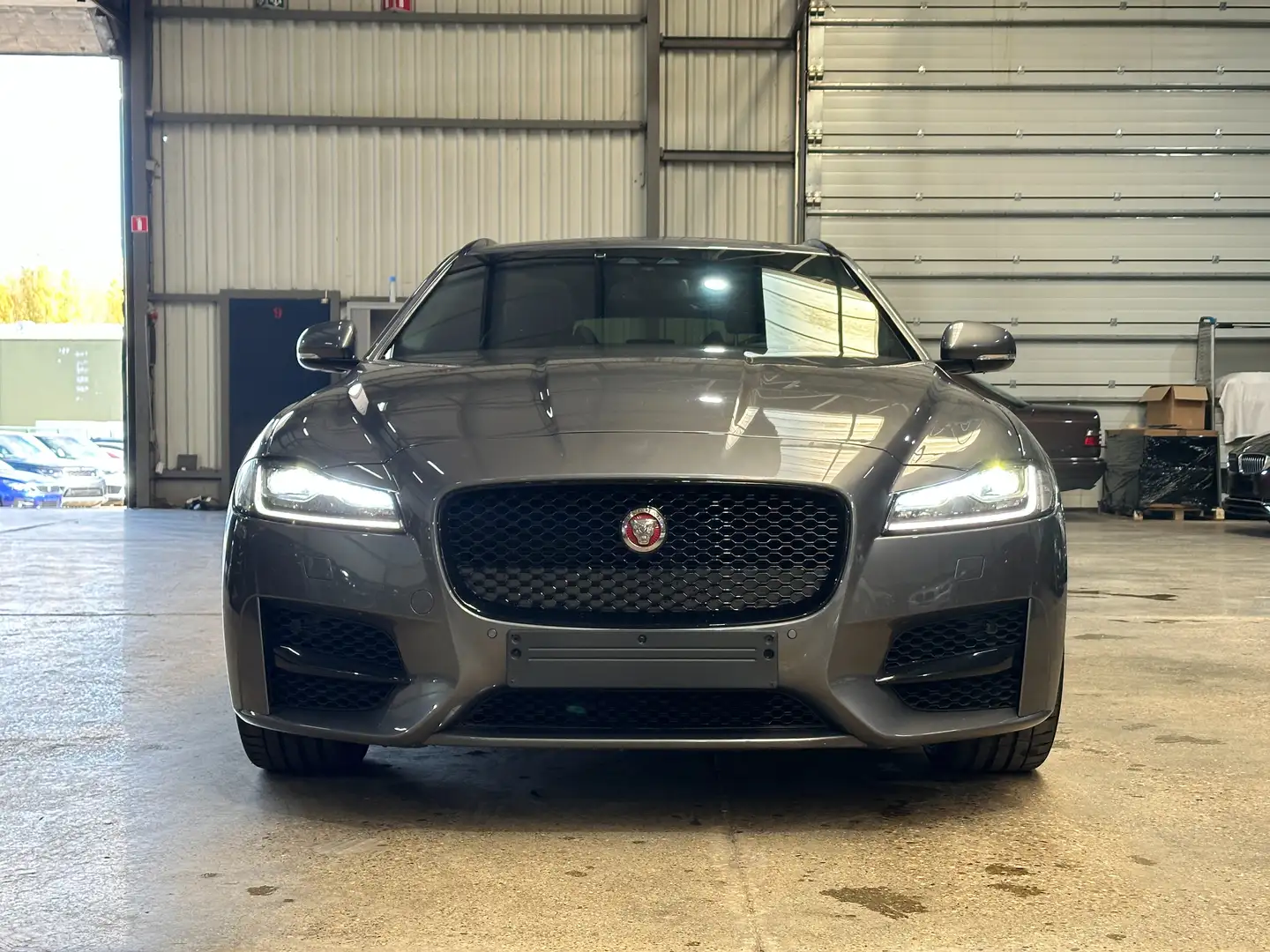 Jaguar XF XF 20d Sportbrake  Aut. R-Sport Argent - 2