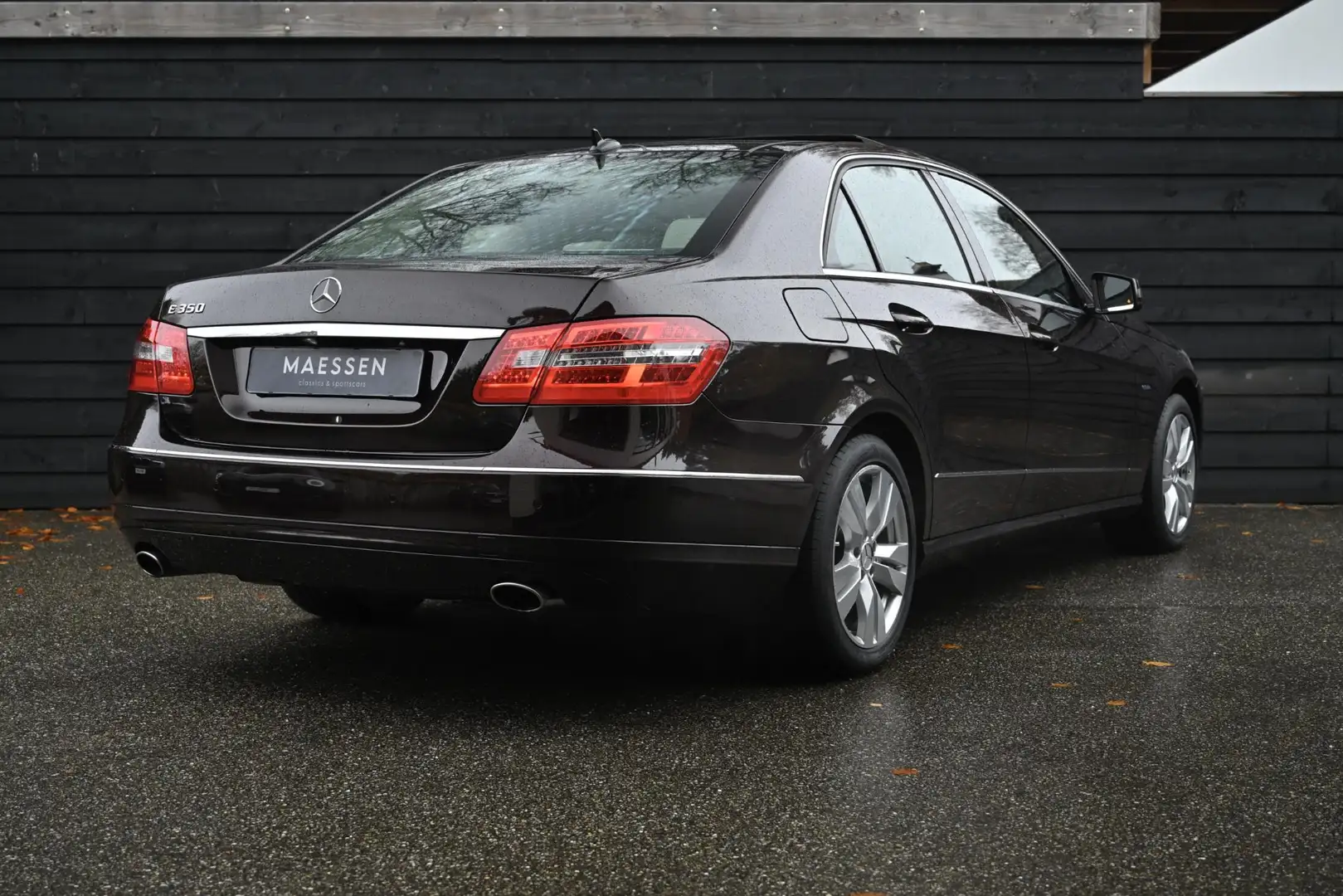 Mercedes-Benz E 350 CGI Avantgarde Youngtimer - Volle Uitrusting Bruin - 2