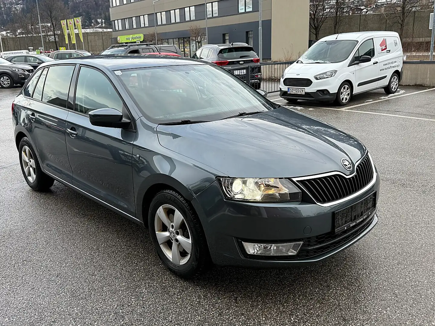Skoda Rapid/Spaceback Rapid Spaceback 1,6 TDI Elegance Green tec, 1. ... Grau - 2